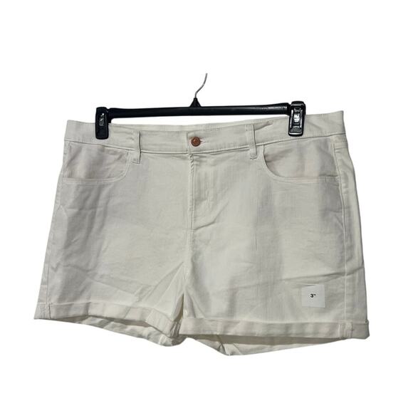 Old Navy Semi Fitted Stretch White Denim Shorts NWT Women’s 18 - Picture 1 of 8